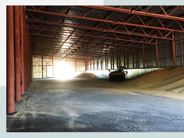 Строительство зернохранилищ в Мысках